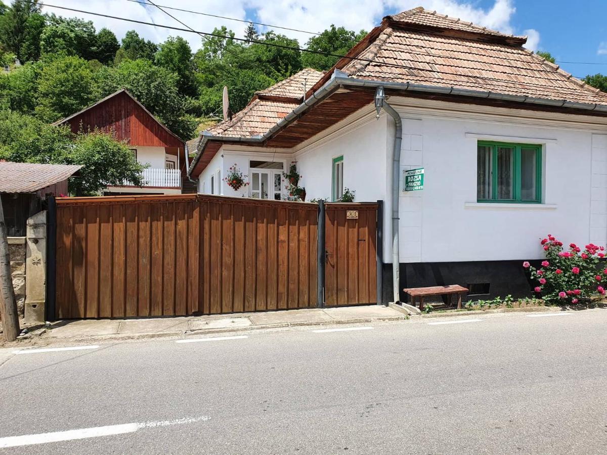 Bed and Breakfast Rozsa Panzio Rimetea Exteriér fotografie